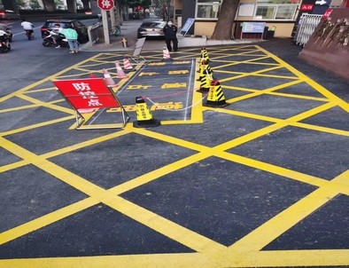 宝鸡宝鸡厂区划线，园区停车场划线，车库标识标线